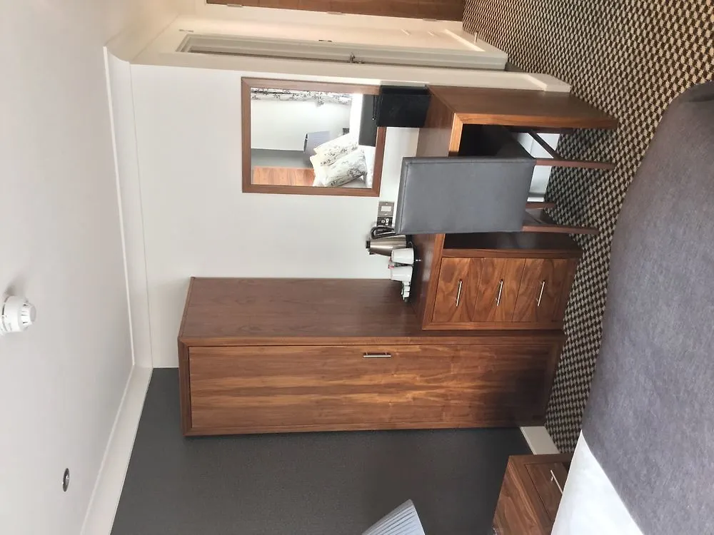 ***  The Boleyn Hotel Staines-upon-Thames United Kingdom