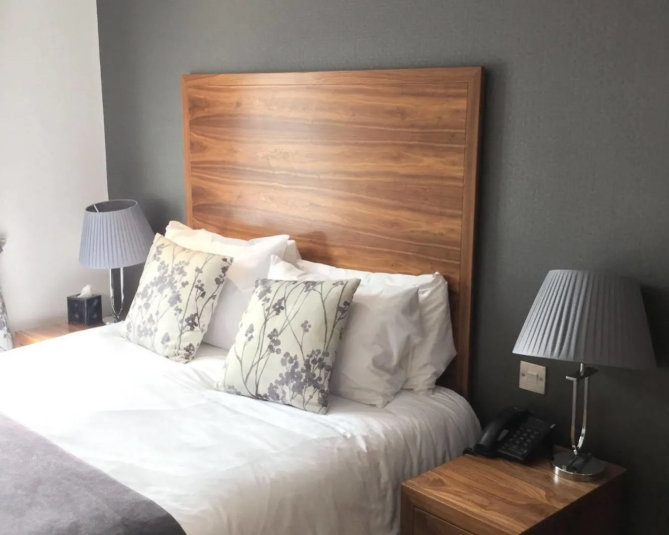 The Boleyn Hotel Staines-upon-Thames