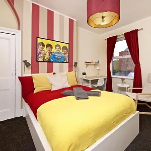 liverpool-city-stays-the-beatles-theme-house-penny-lane-dd1.hotelsin-chester.com/