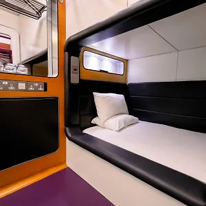 3* Hotel cápsula Yotelair London Gatwick Airport