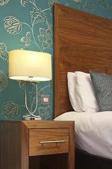 The Boleyn Hotel Staines-upon-Thames
