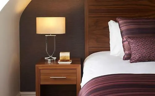 The Boleyn Hotel Staines-upon-Thames
